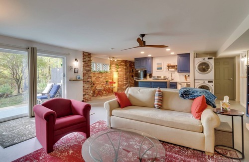 Crozet Apartment | Renovated Studio on 5 Acres - Near Vineyards!