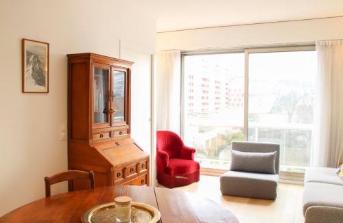 Bois-Colombes Apartment | Renovated studio with quiet balcony
