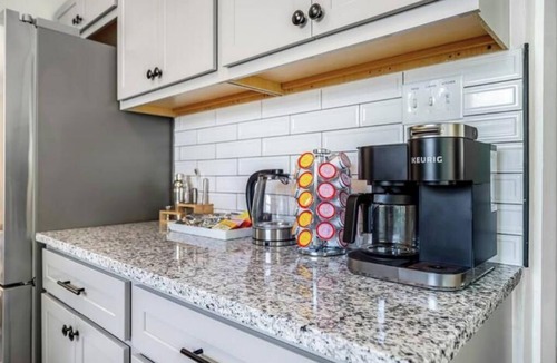 St. Louis House | Renovated Stylish Home Central New Furnishings