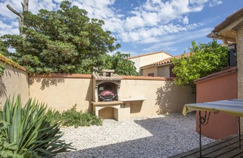 Sainte-Marie-la-Mer Villa | Renovated T5 Villa near Beach and Shops
