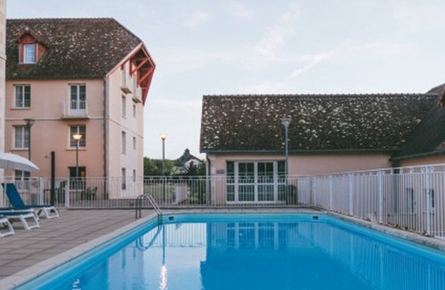La Roche-Posay Apartment | Renovated T2 near spa with pool and WiFi