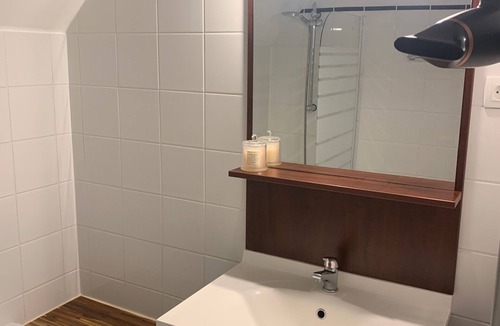 La Roche-Posay Apartment | Renovated T2 near spa with pool and WiFi