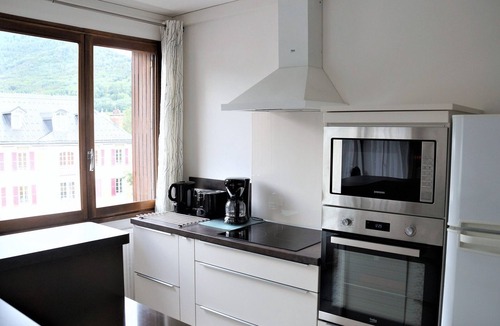 Barcelonnette Apartment | Renovated T3 Apartment in Barcelonnette Center, sleeps 6, balcony