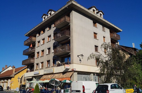 Barcelonnette Apartment | Renovated T3 Apartment in Barcelonnette Center, sleeps 6, balcony