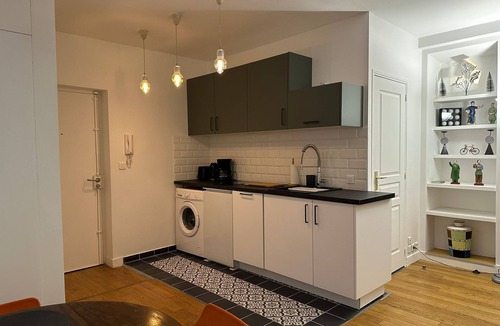 Montmartre Apartment | Renovated terrace apartment in Montmartre