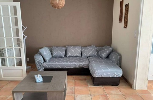 Aiguelèze House | Renovated town house