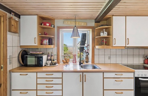 Tejn Villa | Renovated townhouse in Old Tejn, Bornholm