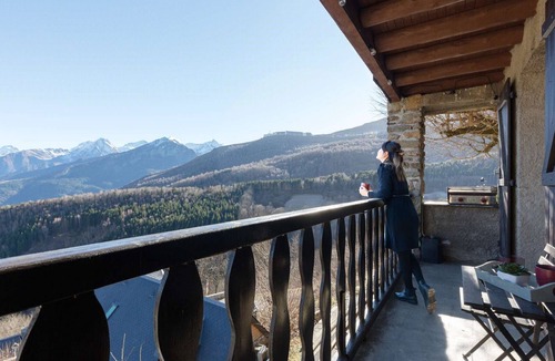 Saint-Lary-Soulan Ski Chalet | Renovated typical chalet in Soulan, 4 bedrooms, 9 pers.