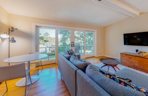 Boothbay Harbor House | Renovated Juniper Point gem with wraparound deck & Westerly water views