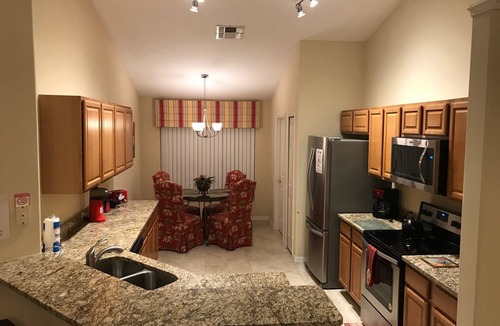 Eagle Pointe South House | Renovated Waterfront 4Bd/2Bth Home w/Pool&Spa 20Min to Disney/Shops/Universal