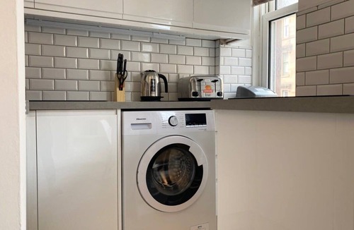 Glasgow Westend Apartment | Renovated West End Flat in Glasgow