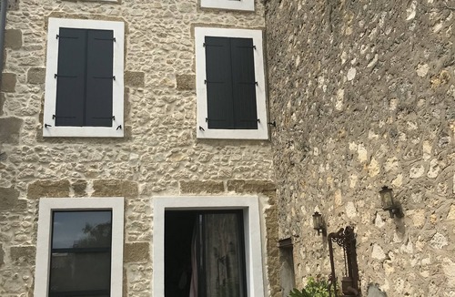 Fleury House | Renovated winegrower's house