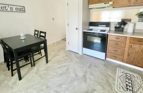 Acton House | *RENT 2 HOMES* 6 Bedrooms, 3.5ba, Sleeps 18!