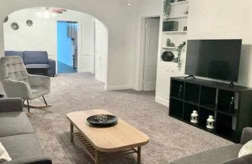 Indianapolis House | Rent 2 Houses on a Large Property, Sleeps 12