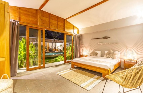 Batubelig Villa | Rent a Luxury Villa in Bali Close to the Beach, Bali Villa 1153