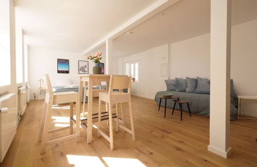 København V Apartment | Rent A Place 2, Copenhagen