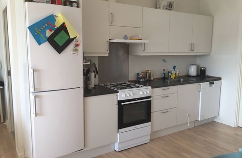 Sydhavnen Apartment | Rent a room at a nice little family apartment.