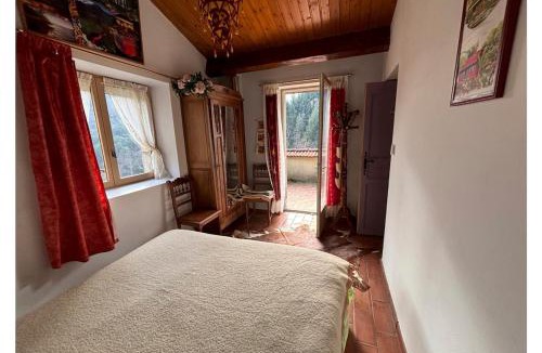 Asperjoc Villa | Rent Ardèche family home for 11 people