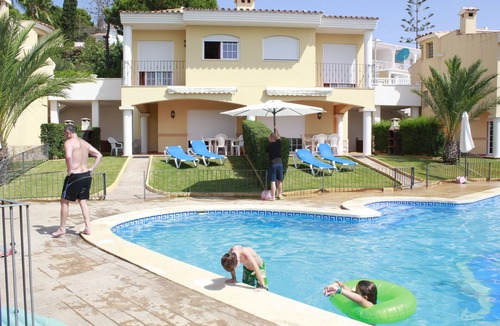 Peniscola Ski Chalet | RENT chalets - 4 rooms - 6/8 persons WITH POOL