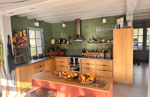 Saint-Denis-d'Anjou House | Rent domain : 3 houses, 17 beds, swimming pool, wood, pond