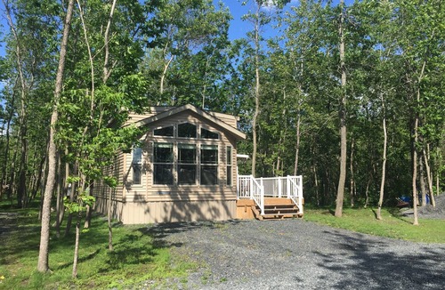 Spanish Cottage | RENT OUR LUXURIOUS PARK MODEL COTTAGE