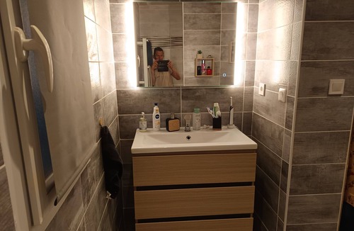 Pia Bed & Breakfast | Rent room individually in guest house