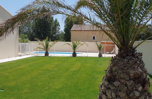 Vedene Villa | Rent villa with pool