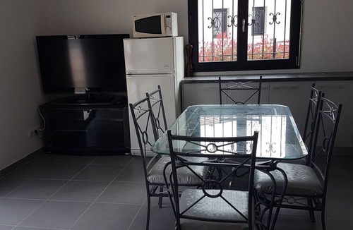 La Crau Apartment | Rental air-conditioned studio var