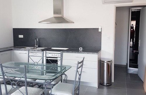 La Crau Apartment | Rental air-conditioned studio var