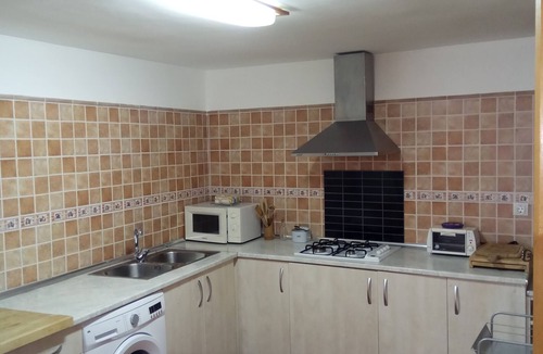 Cuevas de Canart House | Rental House Saima.