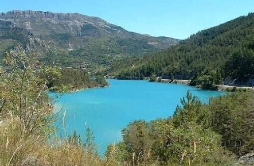 Castellane Apartment | Rental of furnished apartments and studios in a quiet area facing due south