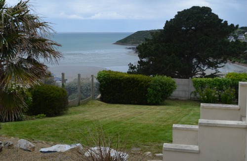 Saint-Michel-en-Greve House | rental sea view, beach on foot