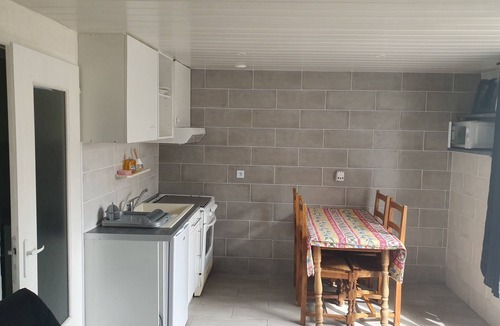 Brem Sur Mer Apartment | Rental T1 30m2 with Terrace in Brem Sur Mer: 2km from the beach