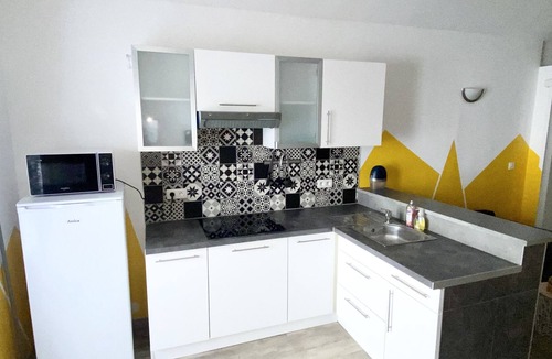 Le Pouzin Apartment | Rental T1 Bis (Ground floor) / Ideal location