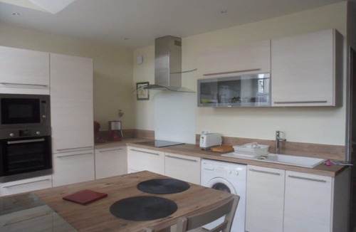 Salies-de-Bearn Apartment | Rental T3 Furnished Salies de Béarn hyper Center, special price curists.