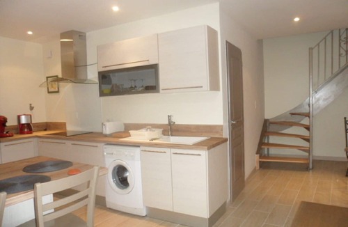 Salies-de-Bearn Apartment | Rental T3 Furnished Salies de Béarn hyper Center, special price curists.