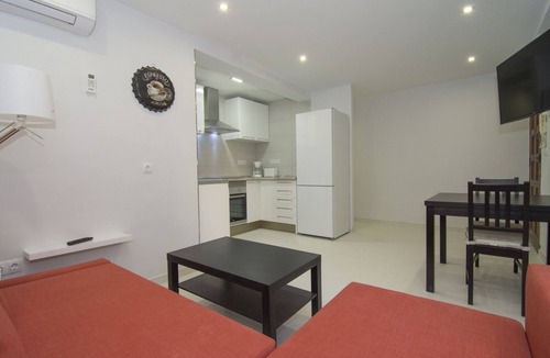 El Cabanyal Apartment | Rental unit in Valencia · ★4.86 · 3 bedrooms · 5 beds · 1 bath