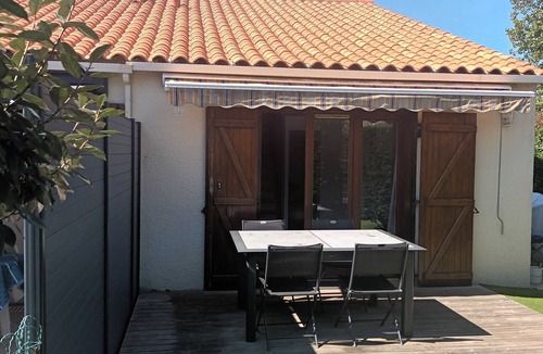 Brem Sur Mer House | Rental with heated swimming pool 800m from the sea