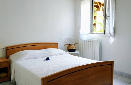 Biguglia Villa | Rental with swimming pool, close to beaches, at the foot of the maquis.