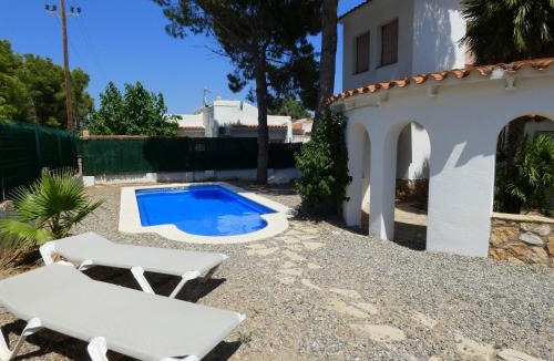 Via Marina Villa | Rentalmar Villa Cristina Families Only