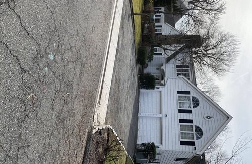 Mamaroneck House | Renting Driveway only for 2020 US Open
