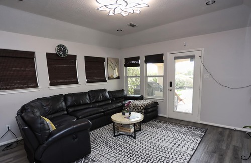 Dickinson House | Renting Entire house