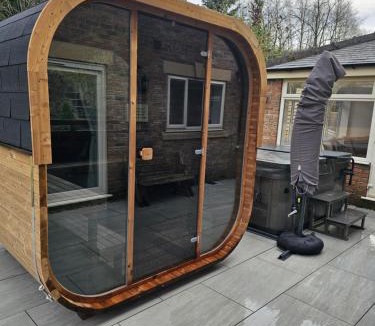 Chesterfield House | RentMySpaHomeDOTcoDOTuk