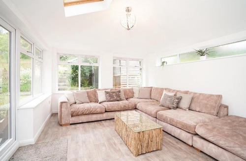 Chesterfield House | RentMySpaHomeDOTcoDOTuk