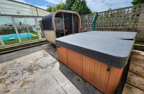 Ridgeway House | RentMySpaHomeDOTcoDOTuk