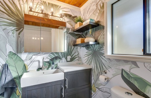 East Renton Highlands House | Renton Home w/Fire Pit & Nearby Lake Access!