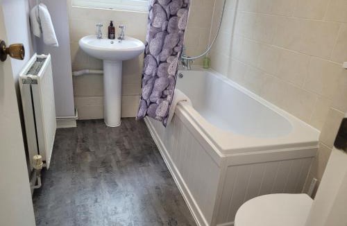 Crawley Apartment | RentUnique The Sissinghurst