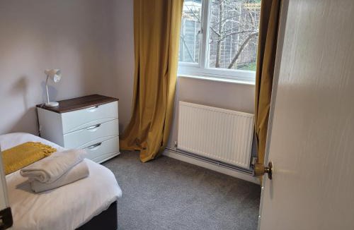 Crawley Apartment | RentUnique The Sissinghurst