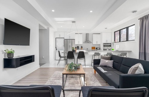 Downtown London Apartment | RentX|Penthouse Suite|Central London|Parking/Wi-Fi