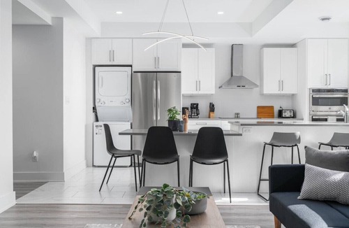 Downtown London Apartment | RentX|Penthouse Suite|Central London|Parking/Wi-Fi